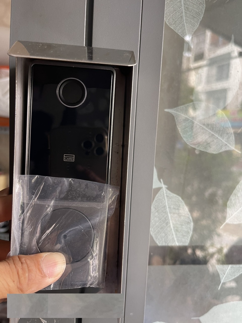 Khóa cửa cổng vân tay