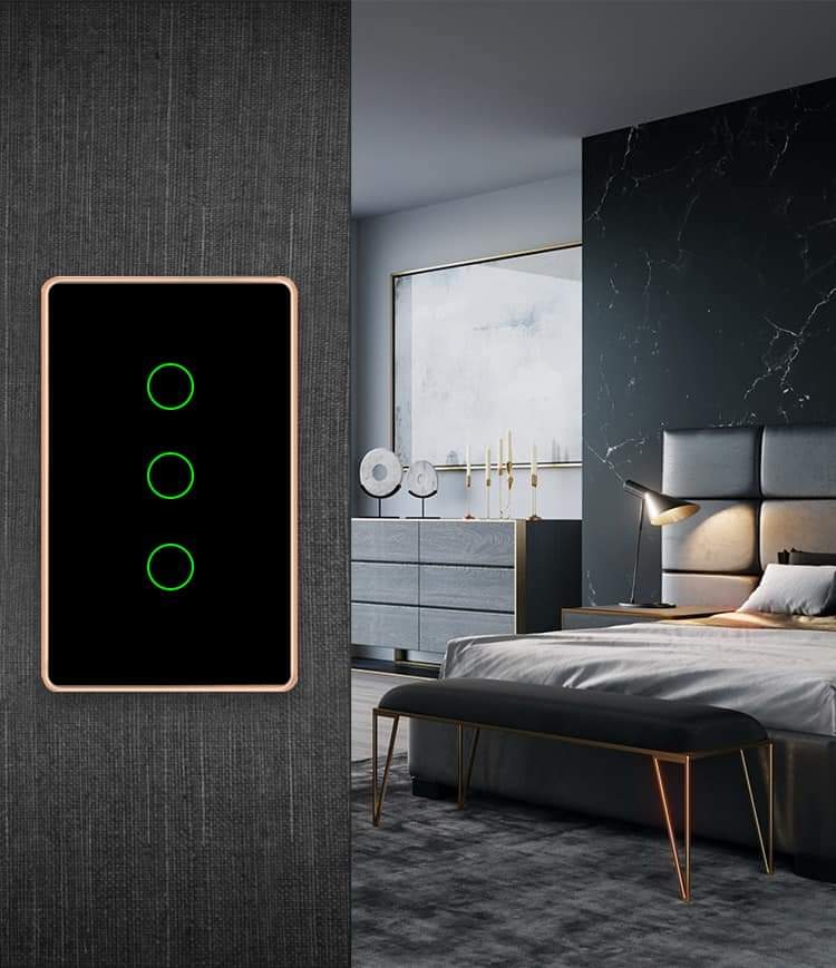 Công tắc cảm ứng HOMEHUK 4 nút đen lõm viền vàng - Ảnh 5